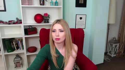 Snapshot of lisa_caprice chatting on January 3, 5:17 am Lisa Caprice online show from January 3, 5:17 am