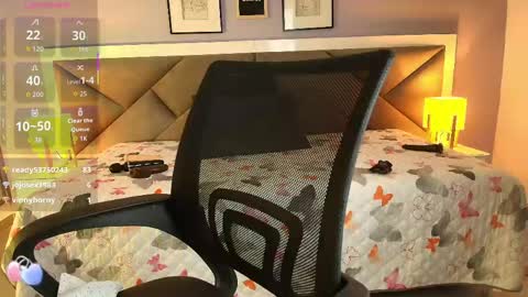 Lisa online show from April 16, 8:08 pm