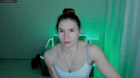 Snapshot of lisa_ree_ chatting on December 24, 11:22 pm lisa online show from December 24, 11:22 pm