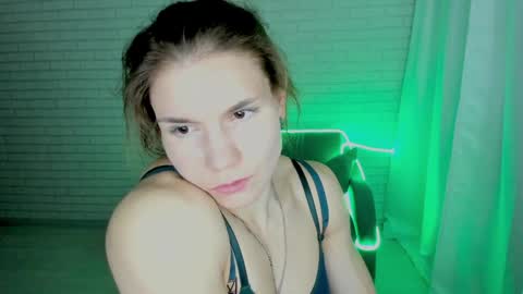 Snapshot of lisa_ree_ chatting on January 2, 5:24 am lisa online show from January 2, 5:24 am