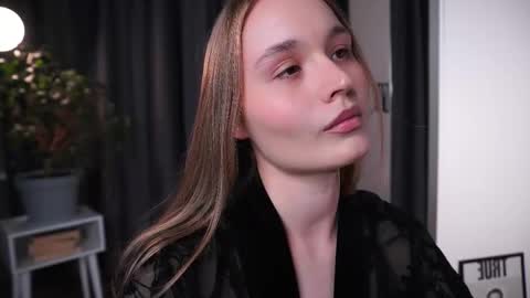 Snapshot of lisa_schiele chatting on October 17, 8:12 pm Elisabeth or Lisa online show from October 17, 8:12 pm