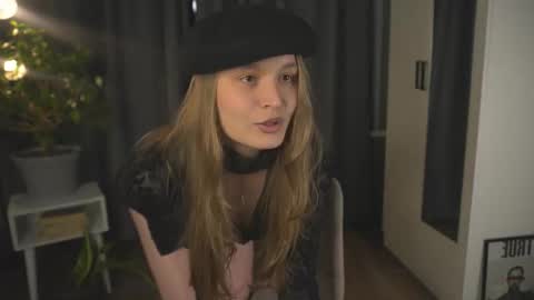 Snapshot of lisa_schiele chatting on September 29, 8:14 pm Elisabeth or Lisa online show from September 29, 8:14 pm