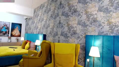 lisacroft online show from September 22, 7:40 am