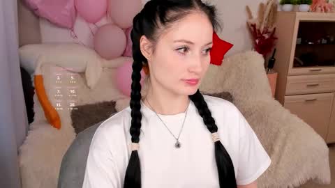 Lisa Moore online show from February 21, 11:00 am