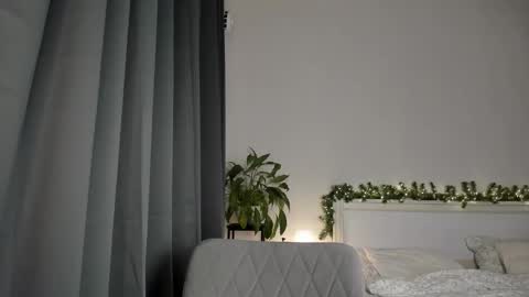 Lisa online show from January 4, 8:48 pm