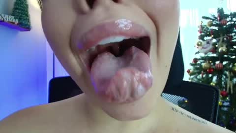 Snapshot of lisbet_21x chatting on December 27, 6:42 pm Lisbet online show from December 27, 6:42 pm