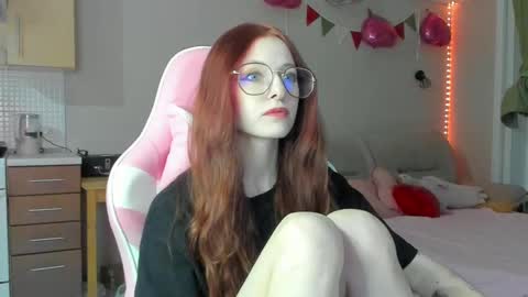 Snapshot of lisiasweet chatting on February 11, 6:44 pm Lika online show from February 11, 6:44 pm