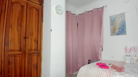 lissa_petiteee online show from July 23, 1:18 am