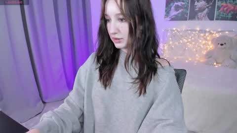 Snapshot of lissameoww chatting on September 17, 8:34 am lissameoww online show from September 17, 8:34 am