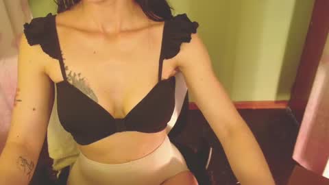 Snapshot of lisstaylor chatting on February 10, 3:21 pm Liss online show from February 10, 3:21 pm