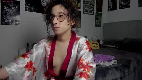 little__ammy online show from March 6, 5:57 am