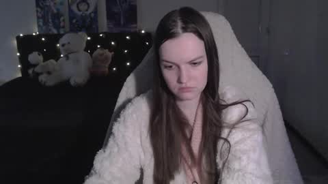 little__flowers online show from December 21, 8:40 am