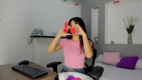 little_carolain online show from December 22, 7:21 pm