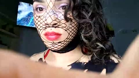 Snapshot of little_doll25 chatting on September 14, 2:42 am Succubus Blue online show from September 14, 2:42 am