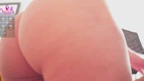Snapshot of little_eli chatting on September 25, 7:55 pm Help me reach 100 likes online show from September 25, 7:55 pm