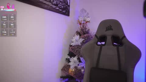 Help me reach 100 likes online show from December 16, 8:15 pm