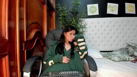 little_jheimy online show from February 20, 9:20 pm