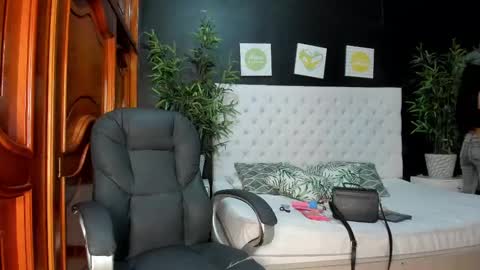 little_jheimy online show from March 4, 7:11 pm