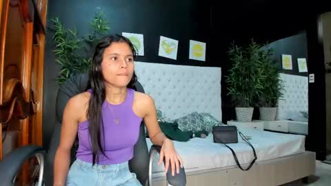 little_jheimy online show from February 14, 7:23 pm