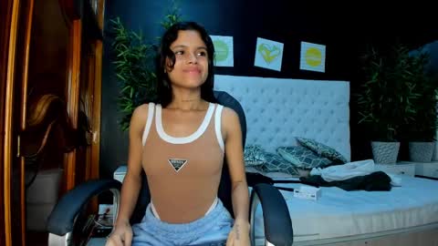 little_jheimy online show from February 20, 11:09 am