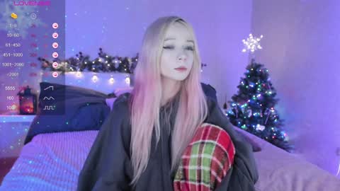 Snapshot of little_misaki chatting on December 29, 10:47 pm Maria online show from December 29, 10:47 pm