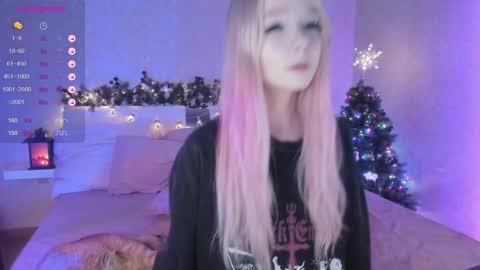 Snapshot of little_misaki chatting on December 19, 11:03 pm Maria online show from December 19, 11:03 pm