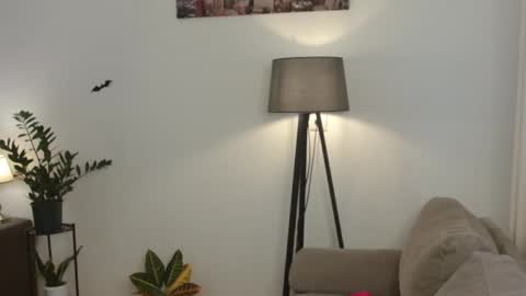 Nicole online show from October 17, 1:47 pm