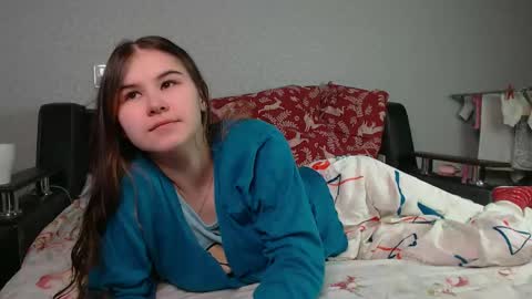 Alice.. online show from June 4, 1:55 am