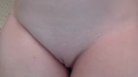 Snapshot of little_pearl_ chatting on September 13, 6:10 am Adaline online show from September 13, 6:10 am