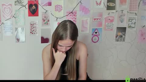 Snapshot of little_radiant_sun chatting on September 28, 10:09 am Kriss online show from September 28, 10:09 am