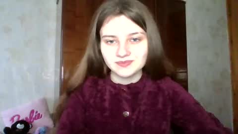 little_shygirl_ online show from January 27, 7:03 am