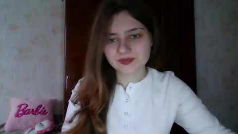 little_shygirl_ online show from January 25, 7:06 am