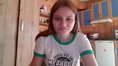 little_shygirl_ online show from September 14, 5:38 am
