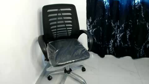 banny online show from March 15, 8:38 am