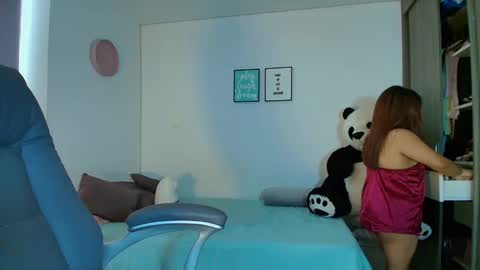 Sophie online show from January 1, 5:00 pm