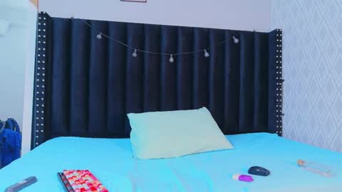 Tania  online show from September 15, 8:05 pm