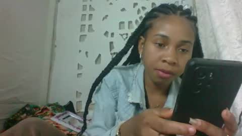 Snapshot of littlehotpanda chatting on October 9, 3:05 pm edra online show from October 9, 3:05 pm
