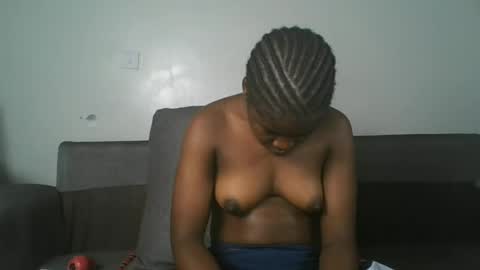 littlemariah online show from July 28, 7:39 pm