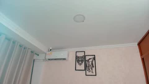 Sarahs Room online show from November 8, 12:04 am