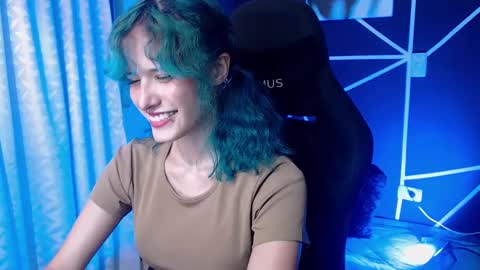 Snapshot of littlenami_ chatting on September 30, 2:06 am LAUREN online show from September 30, 2:06 am