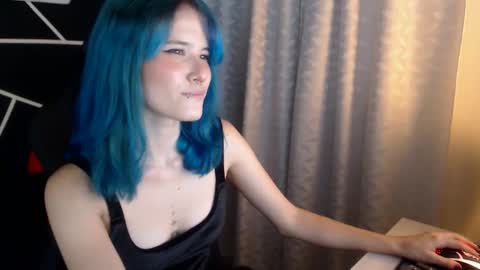 Snapshot of littlenami_ chatting on September 24, 12:53 am LAUREN online show from September 24, 12:53 am