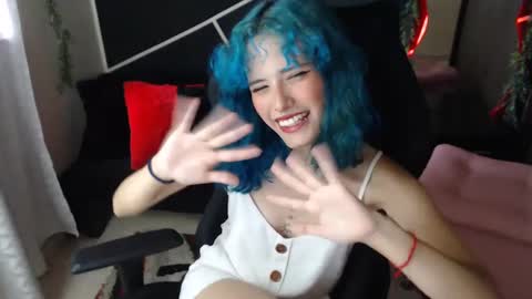 Snapshot of littlenami_ chatting on September 17, 5:44 pm LAUREN online show from September 17, 5:44 pm