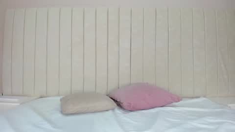 Snapshot of littleoliviia_ chatting on February 1, 12:58 pm im olivia IG littleolivia01 online show from February 1, 12:58 pm