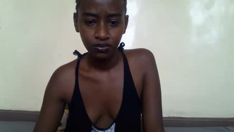 littlesandie online show from January 22, 6:42 am