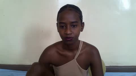 littlesandie online show from February 17, 5:36 am