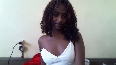 littlesandie online show from September 13, 5:59 am