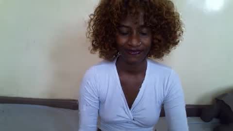 littlesandie online show from February 27, 6:29 am