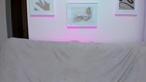    online show from October 8, 7:24 am