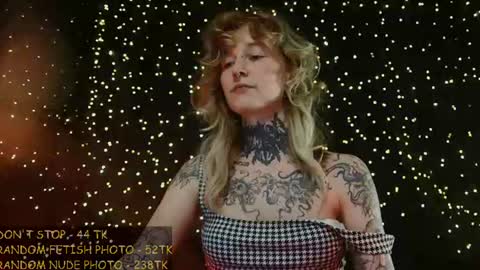 Niki  free tg channel with some photos gifs and info about streams  online show from June 10, 6:28 pm