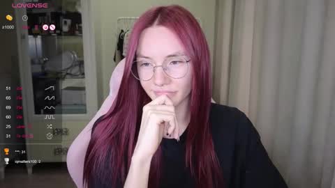 Snapshot of littlevildevil chatting on September 14, 12:03 pm Eliana online show from September 14, 12:03 pm